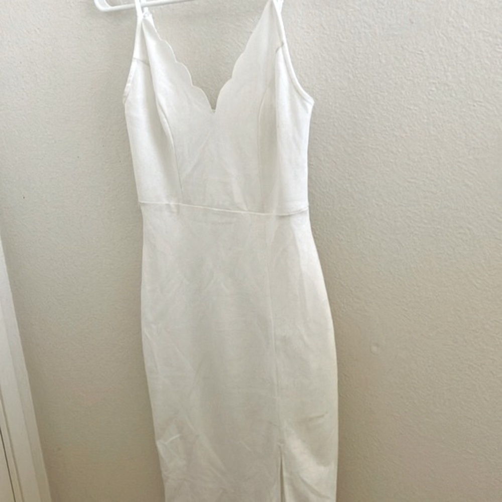SOCIALITE Scallop Trim Dress  X-Small. NWT! New! Adorable